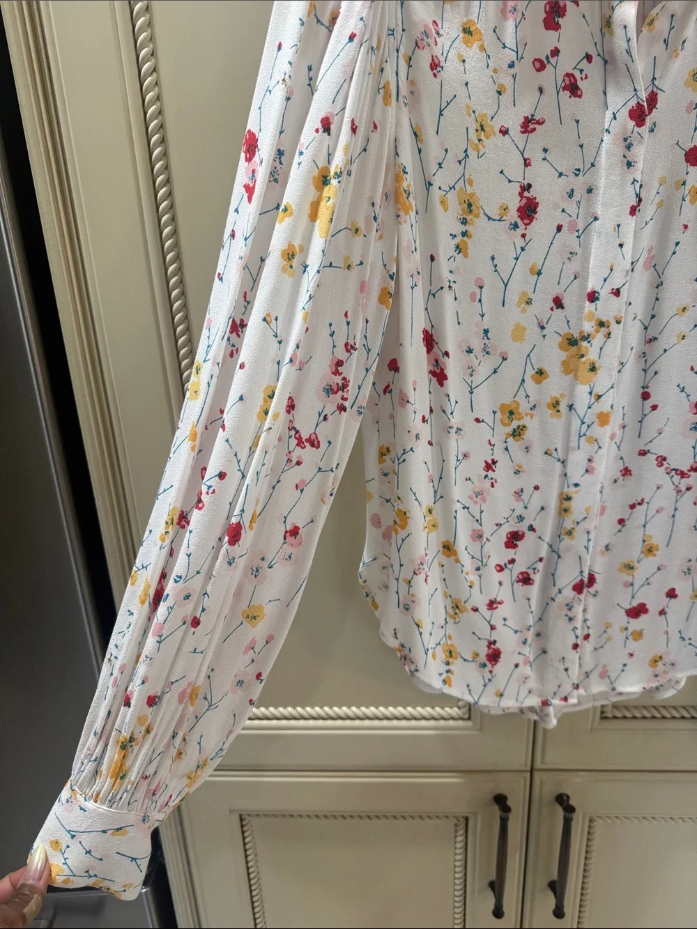 Equipment White Floral Button-Front Blouse Small - Picture 6 of 10